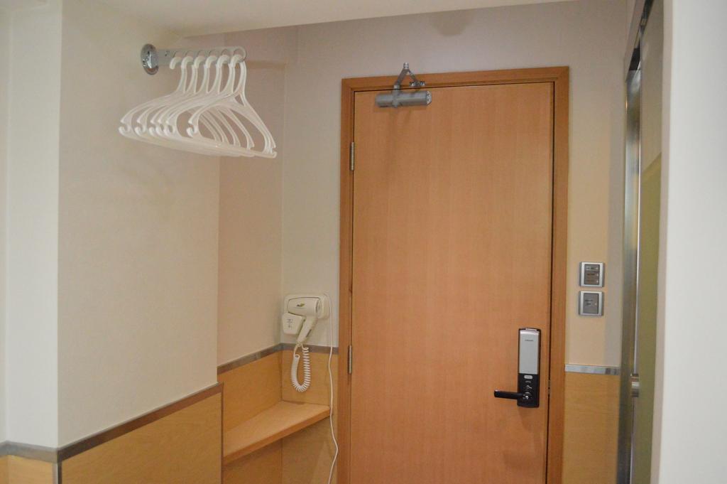 Modern Inn Χονγκ Κονγκ Δωμάτιο φωτογραφία